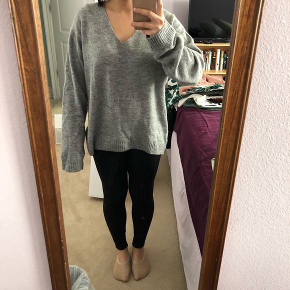 H&M V Neck Sweater - Picture 7 of 7